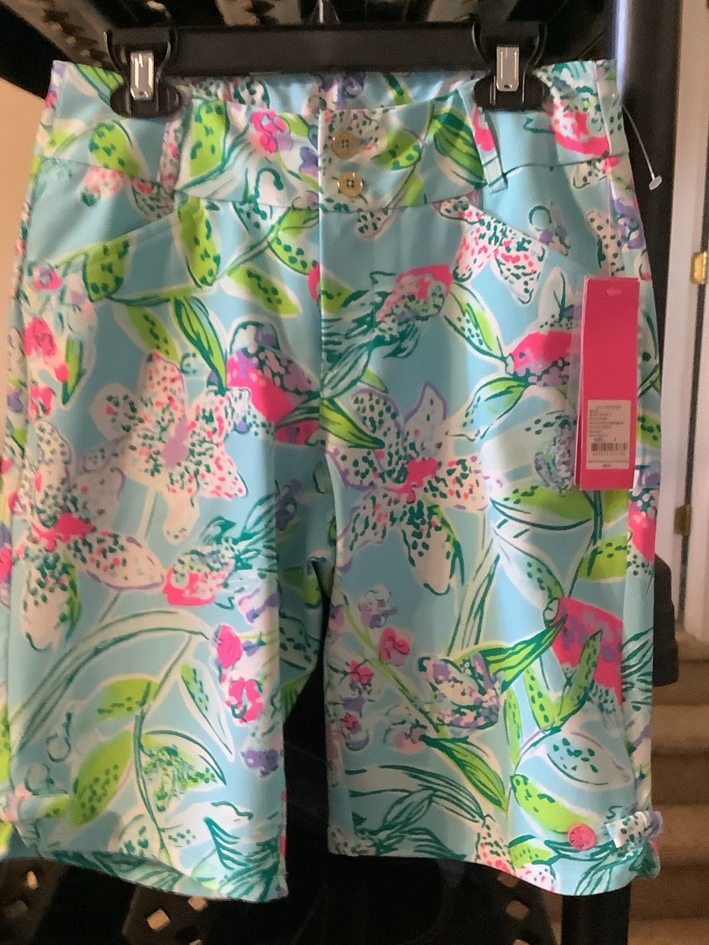 Lilly Pulitzer Aqua Floral Fairway Performance Golf Shorts with Pink Tag